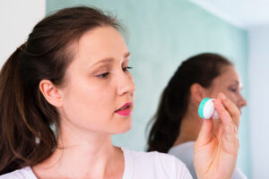 The Best Contacts For Dry Eyes: Your Guide To A More Comfortable, Clearer Vision